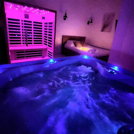 Love Room Jacuzzi Sauna Privatif Marseille Exteriér fotografie